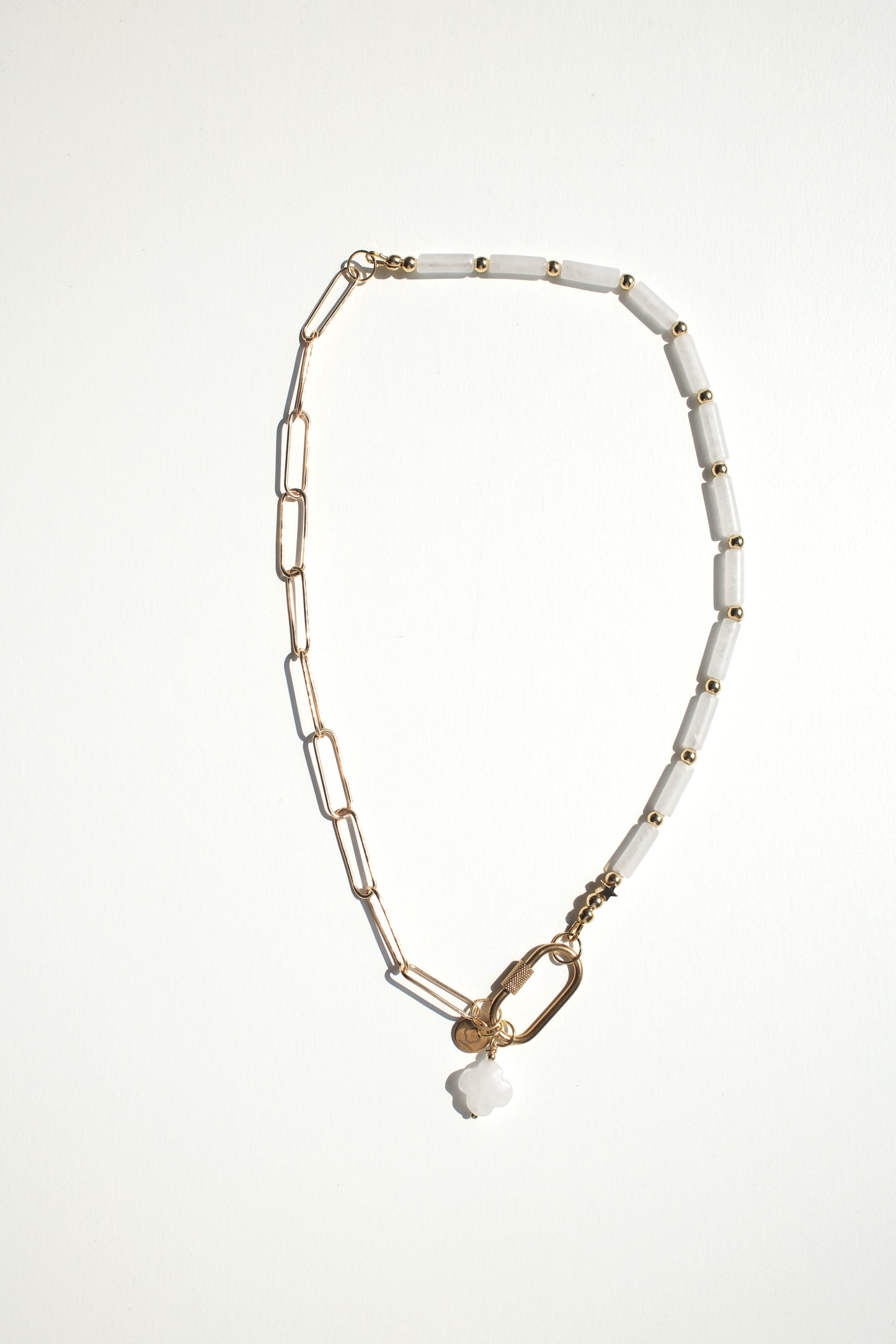 Collier mixte jade blanc et chaîne