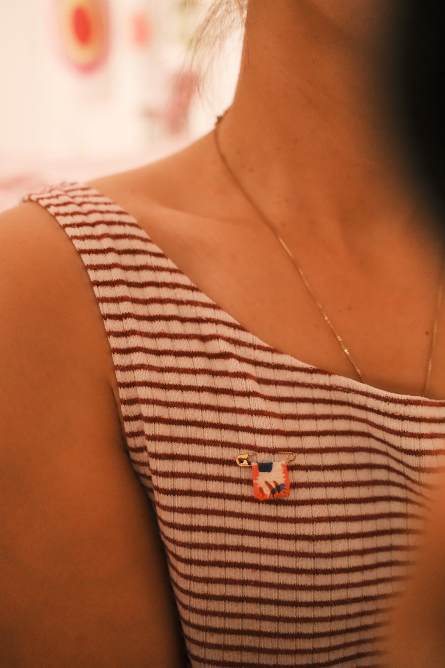 Broche pins