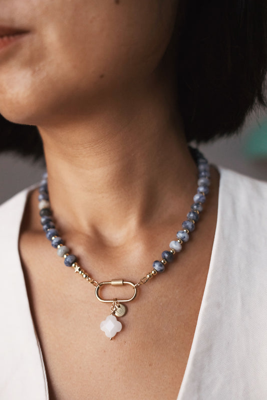 Collier bonbons soldalite bleue