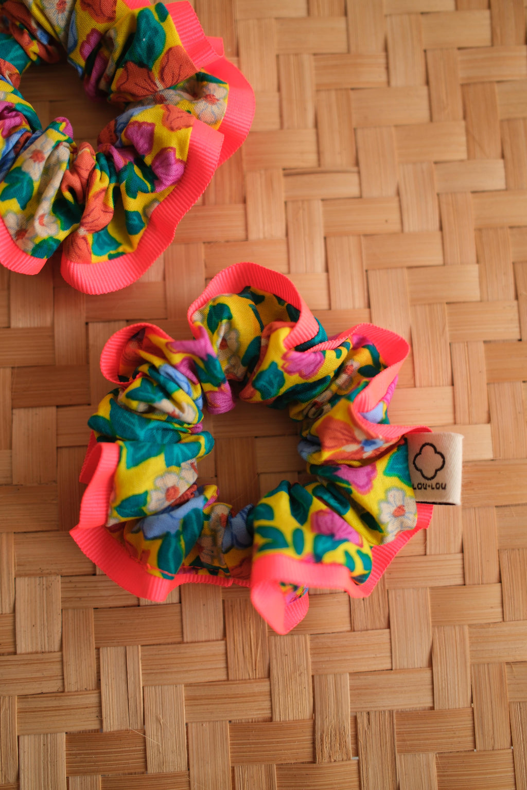 Flowet Scrunchie