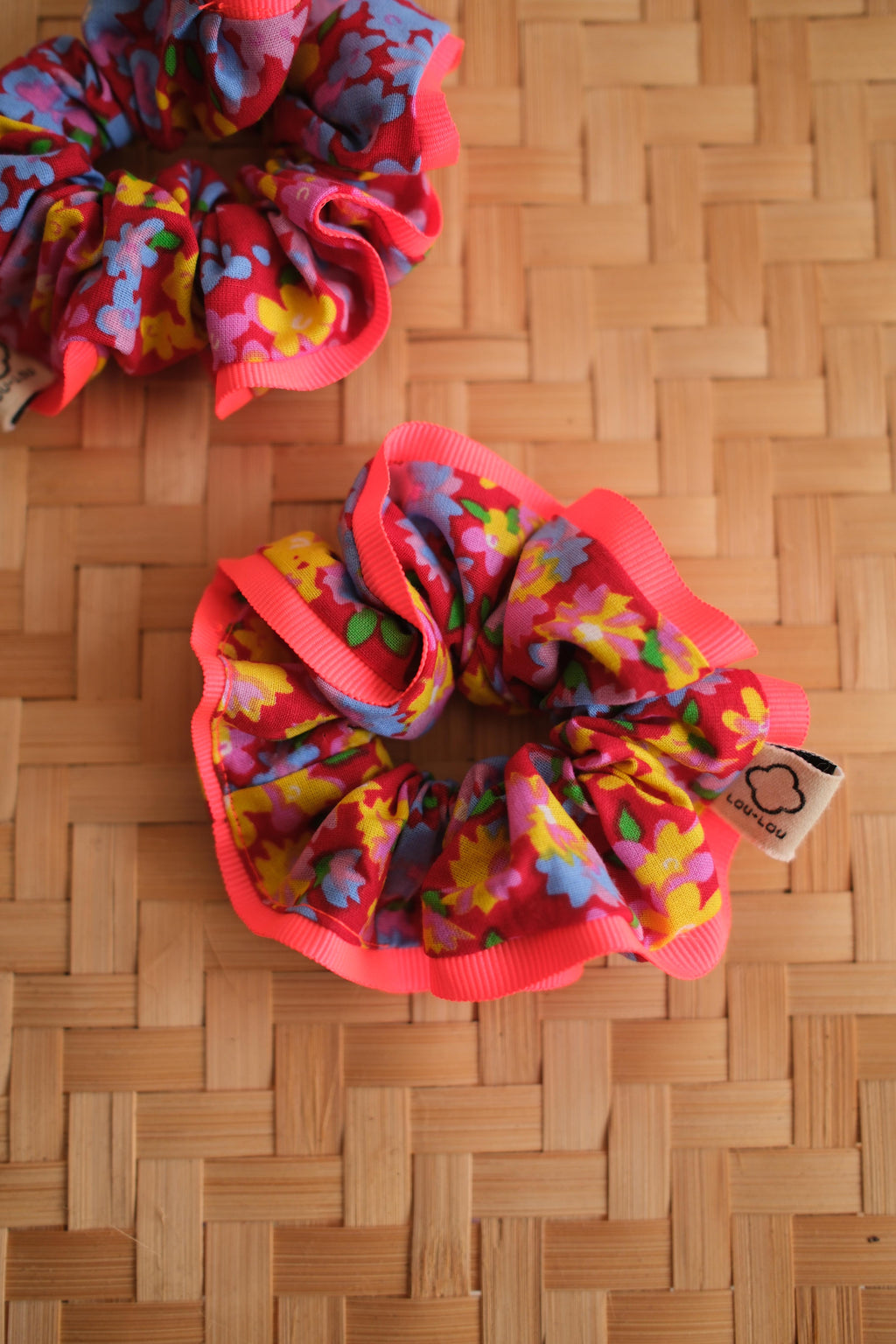 Flowet Scrunchie